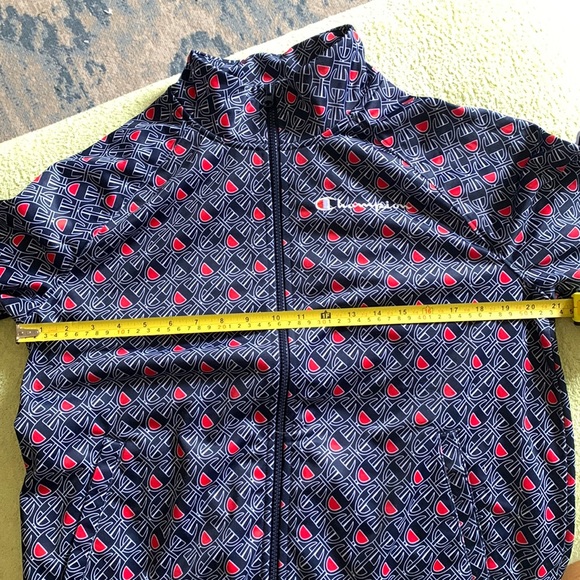 Champion bomber style casual jacket . Size large . Navy blue . NWT ! - Picture 9 of 10